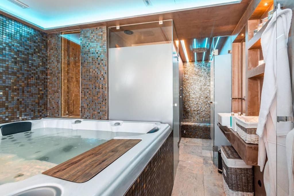 The Minipenthouse Terrace & Spa Paço de Arcos Zewnętrze zdjęcie